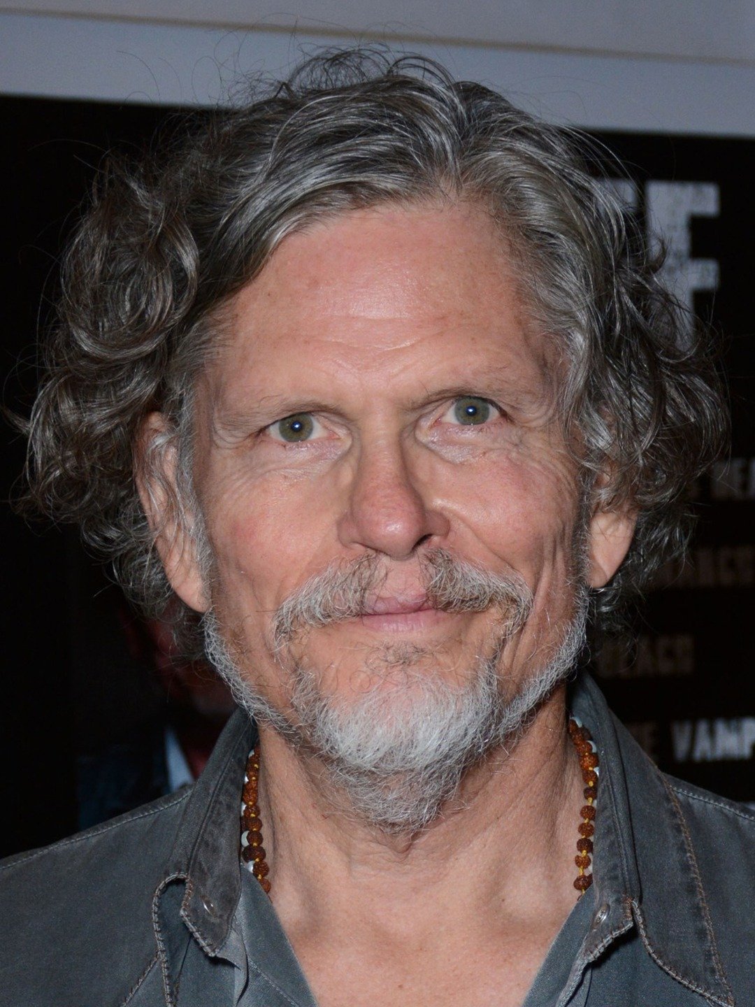 How tall is Jeff Kober?